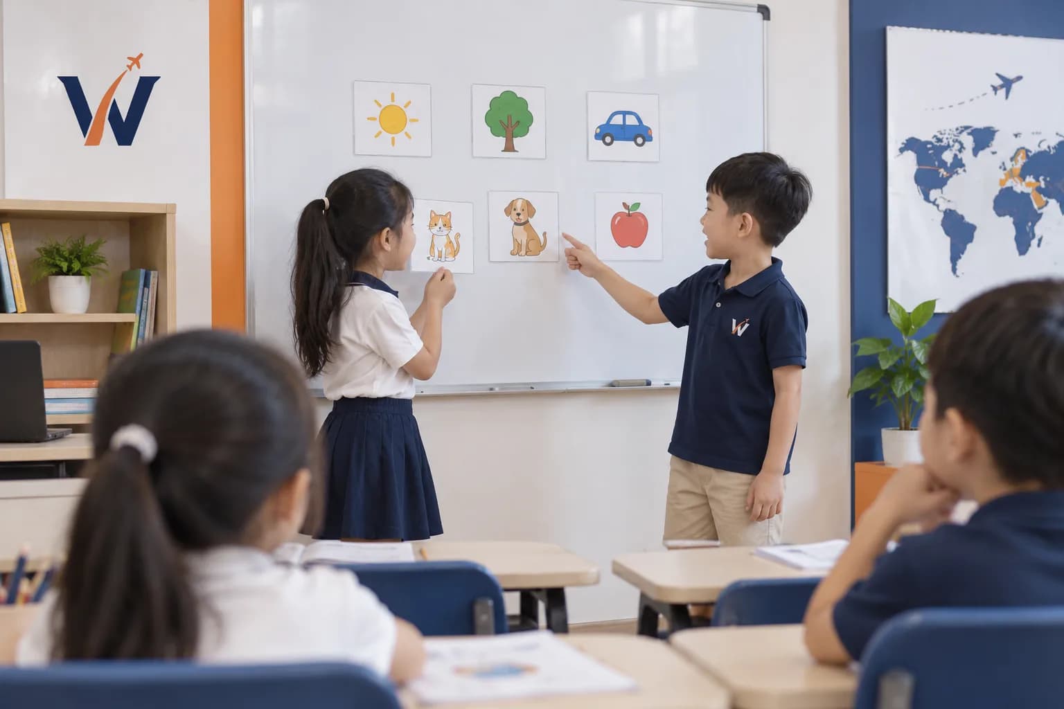 Học sinh trình bày trước lớp